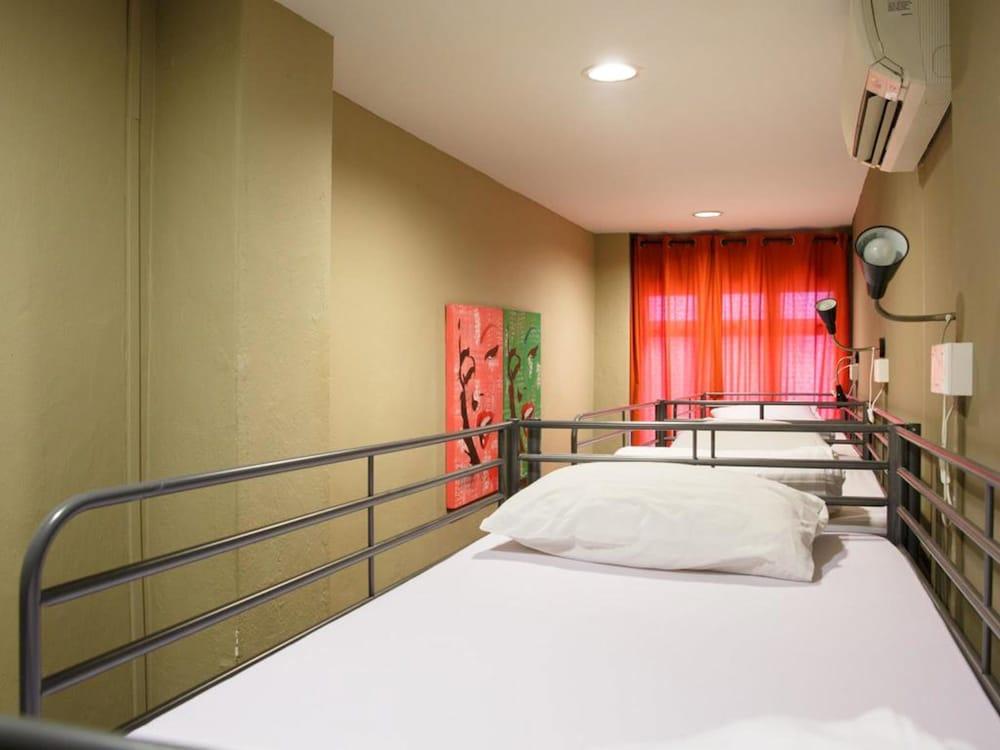 S Clarke Quay Hostel *