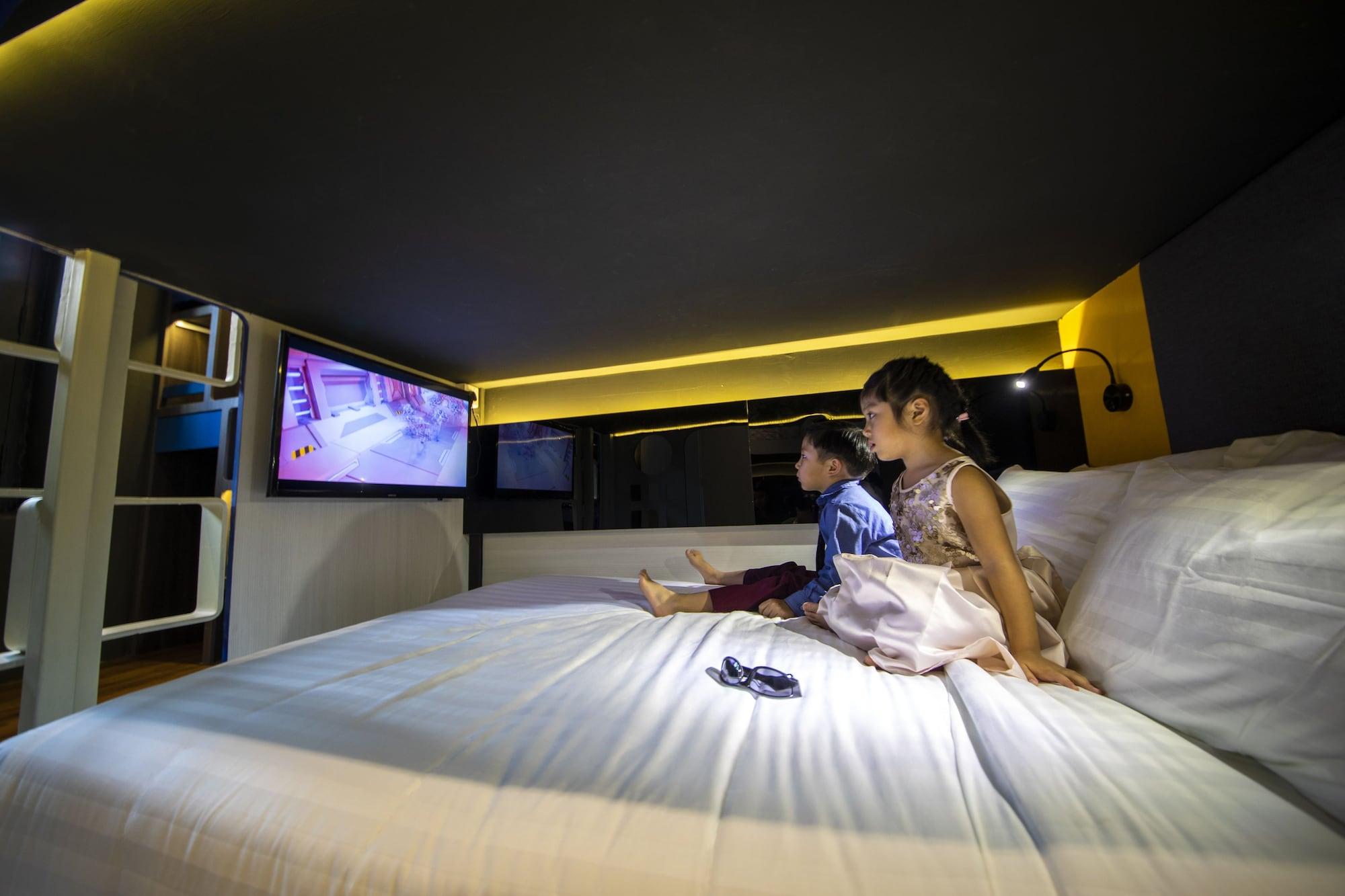 Cube Family Boutique Capsule At Chinatown Hotel kapsul Singapura