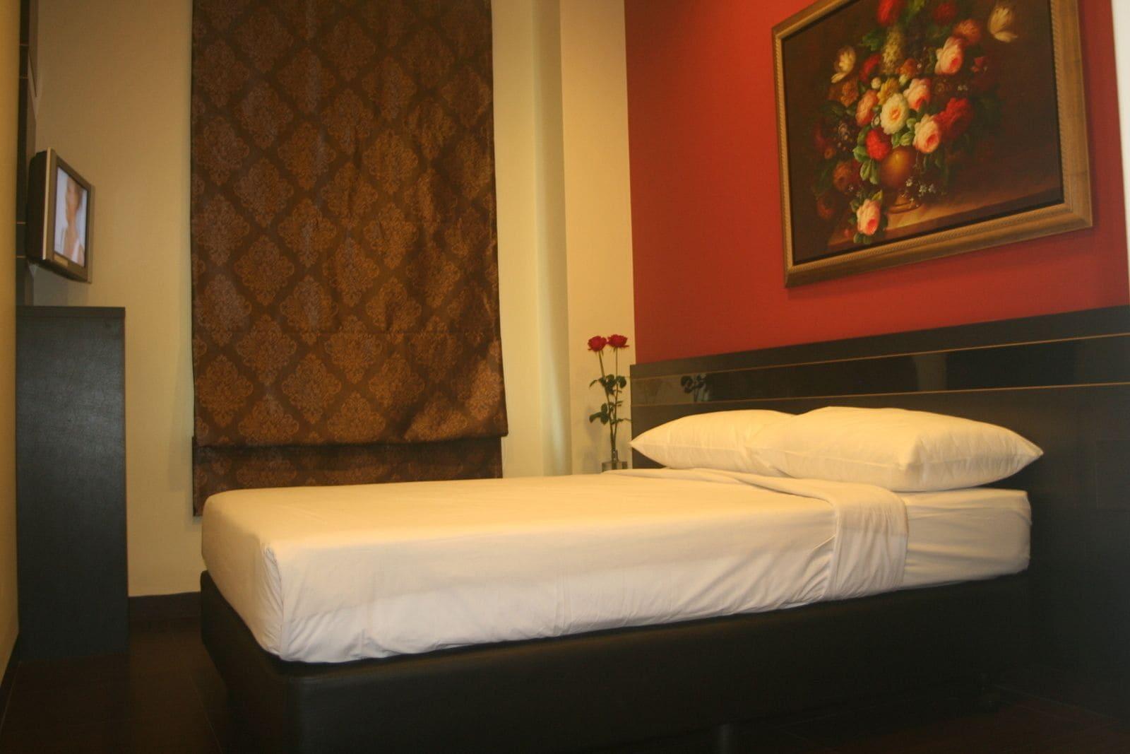 81 Kovan Hotel 2*