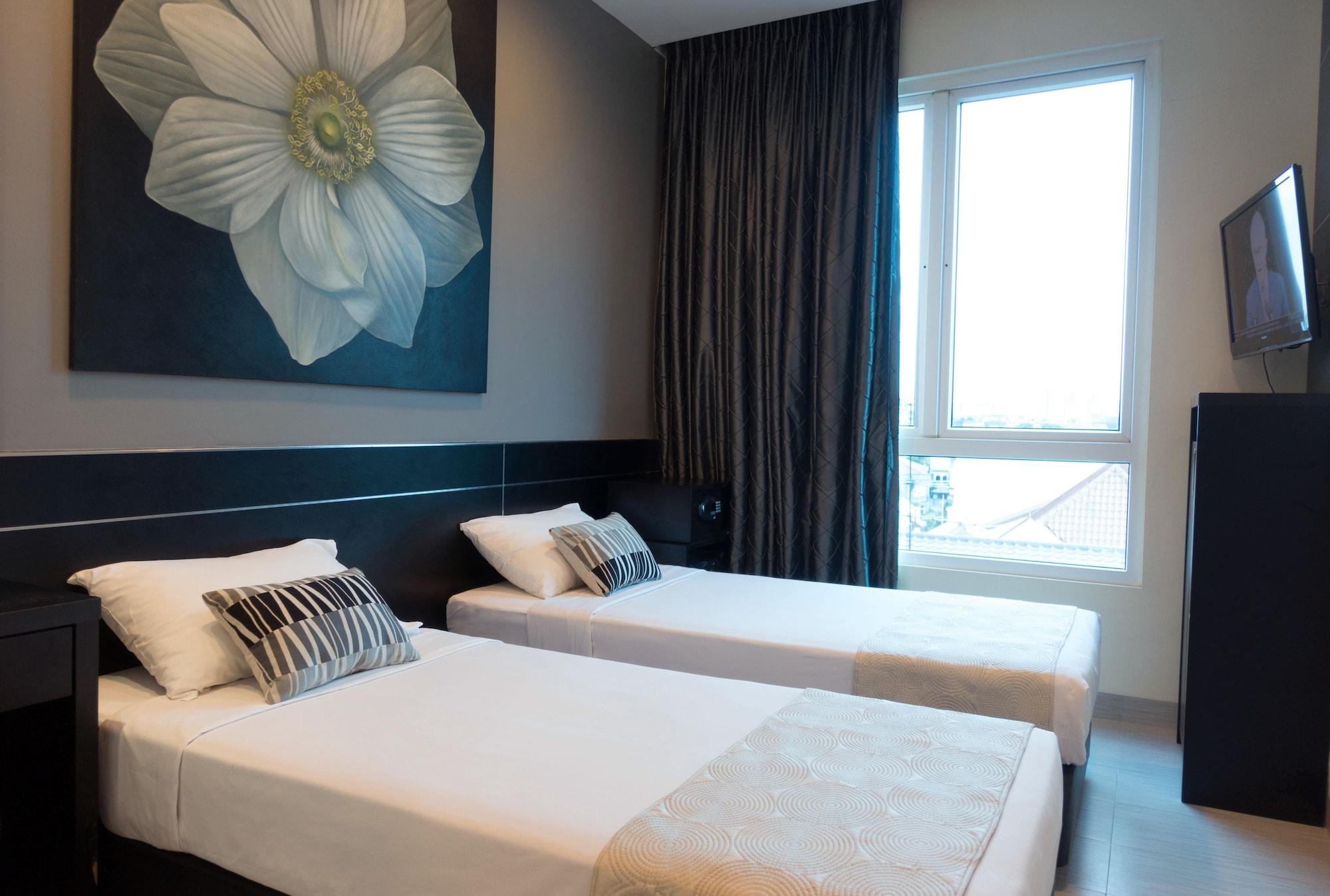 81 Changi Hotel 2*