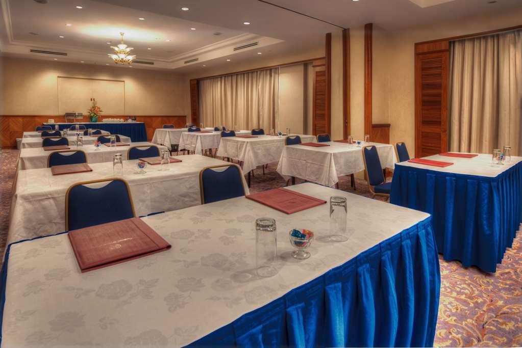 Orchard Grand Court Aparthotel 4*