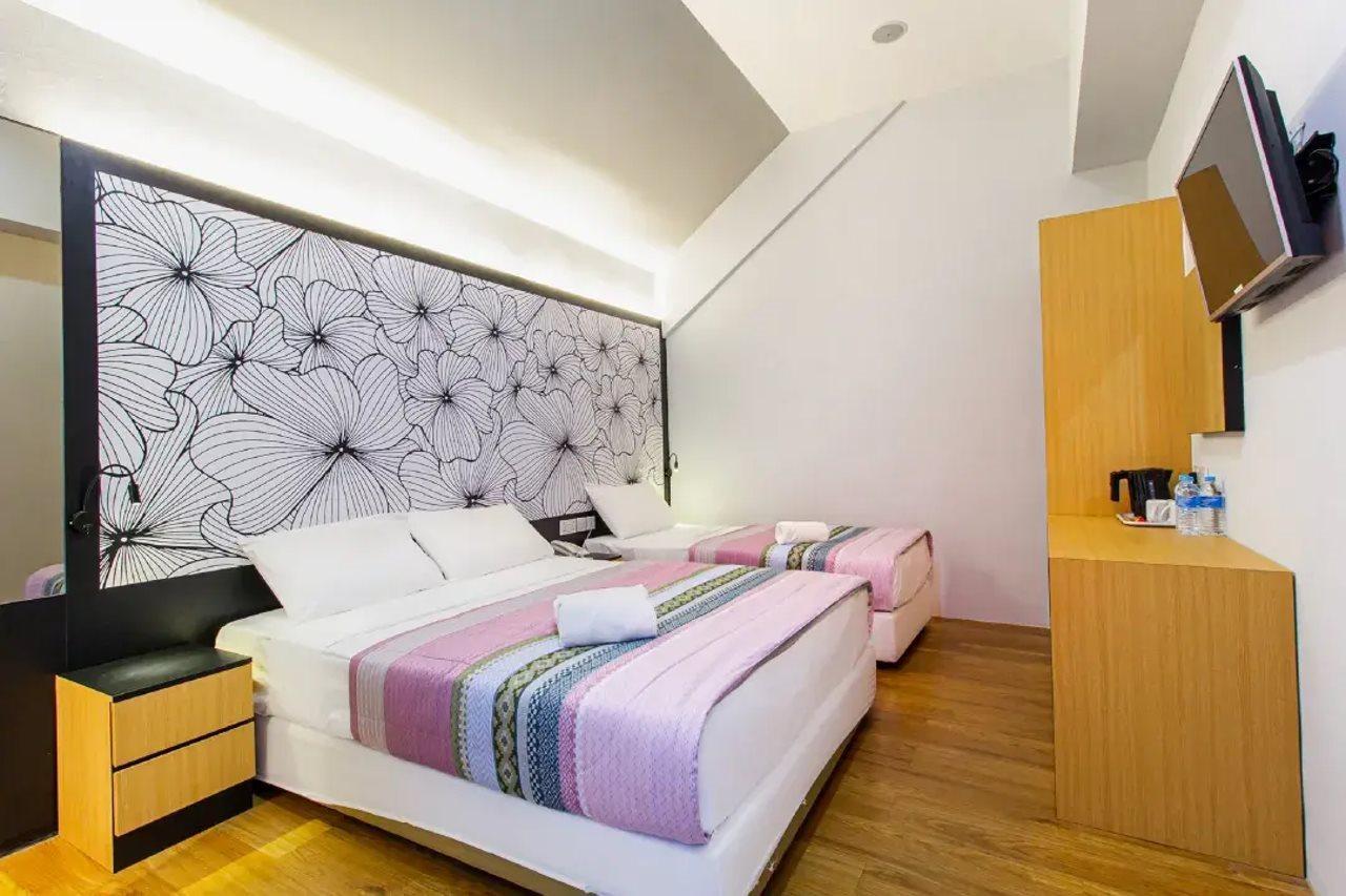 Hotel Hi Dot 3*