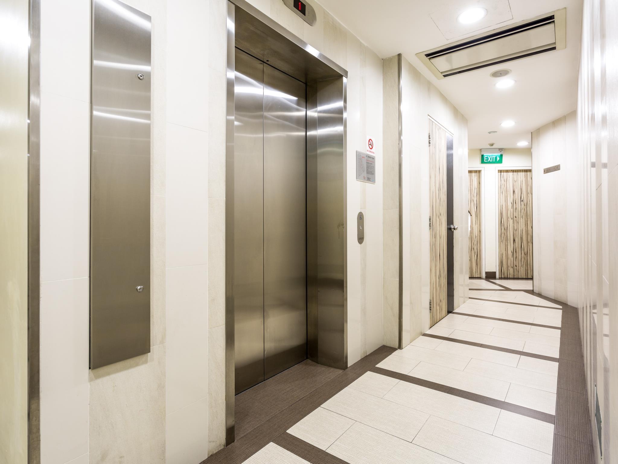 81 Osaka Hotel