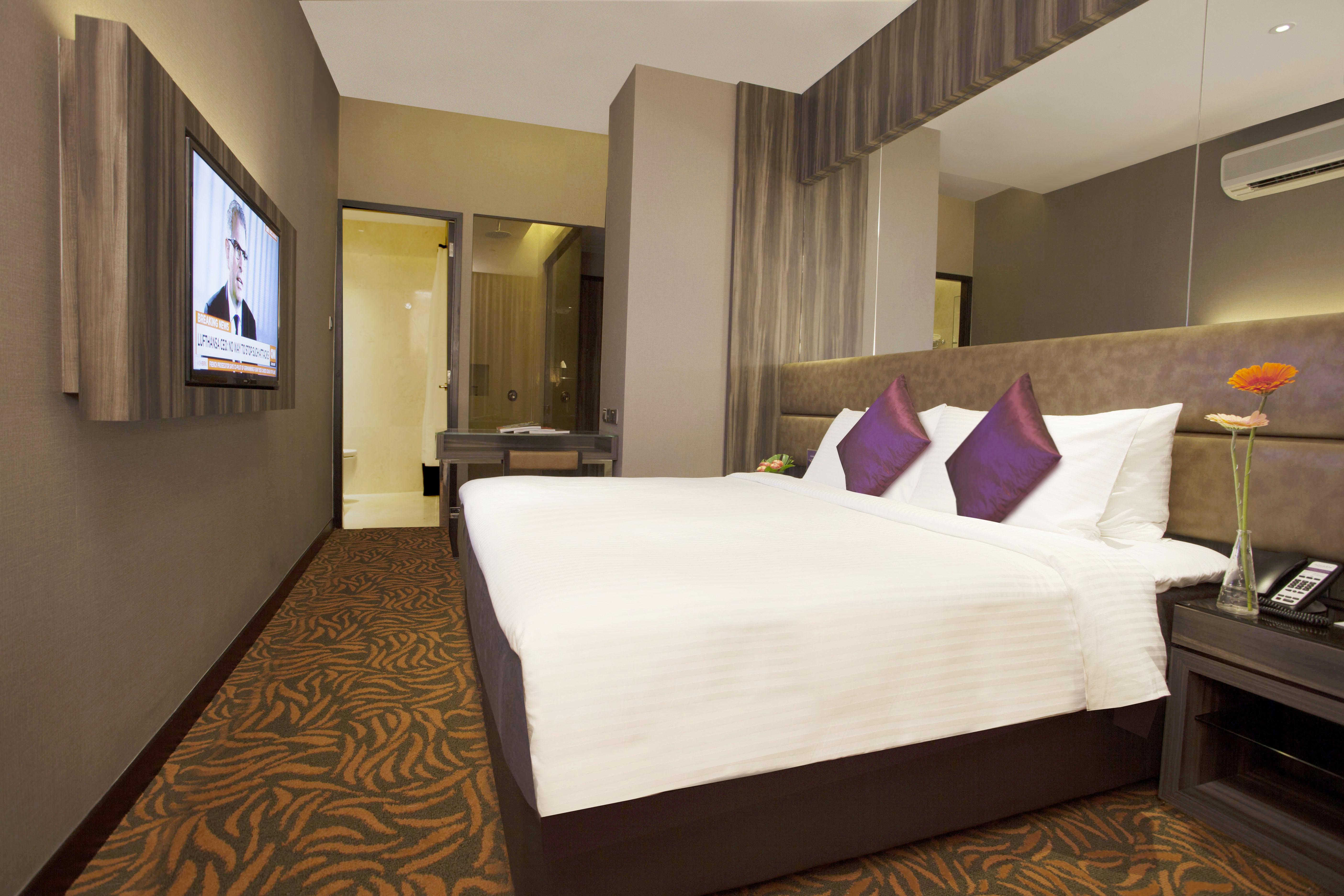 Hotel Aqueen Paya Lebar 4*