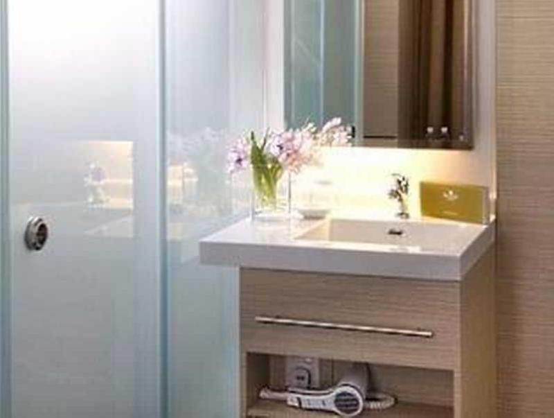 Aqueen Balestier 3* Singapore