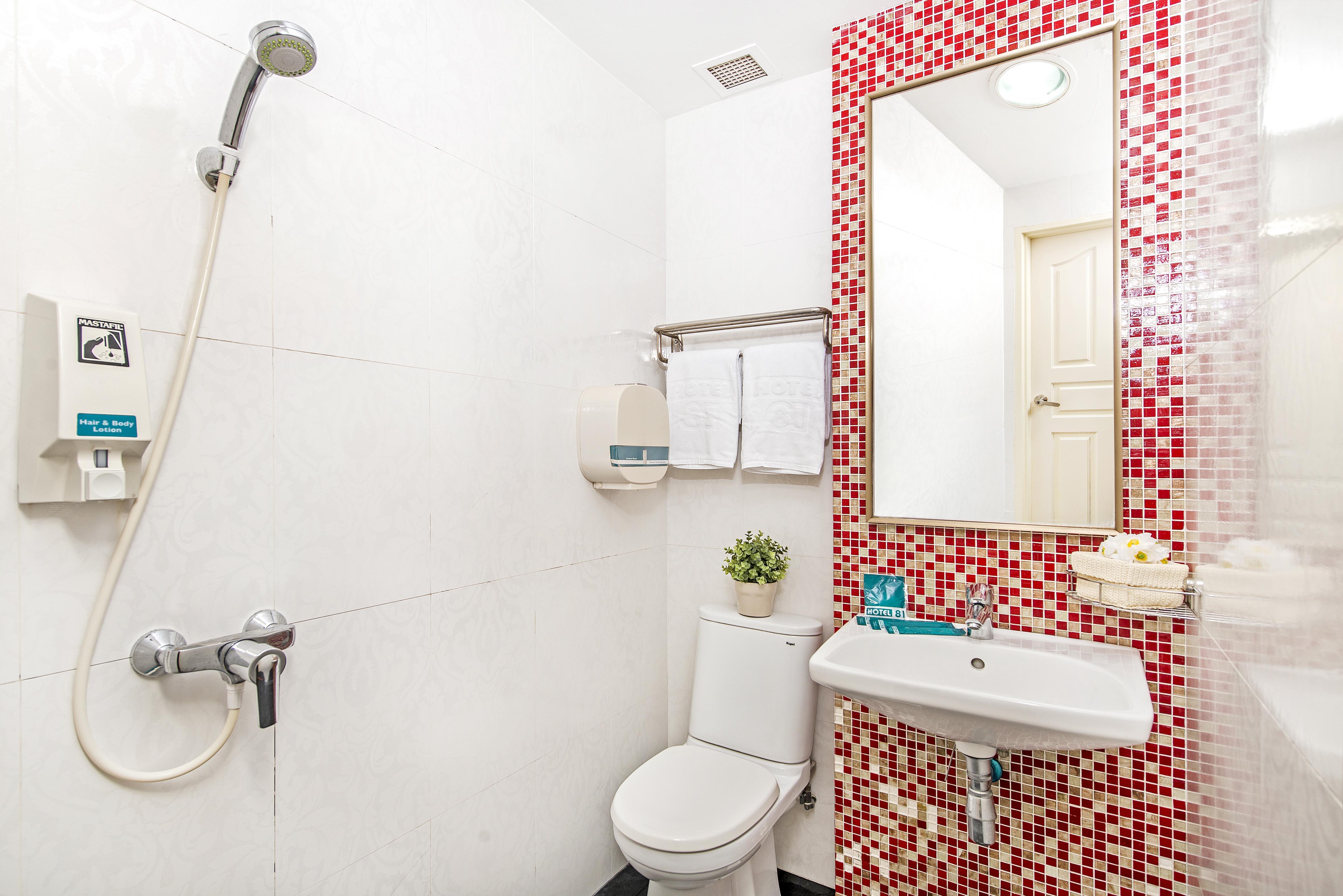 81 Kovan Hotel 2*