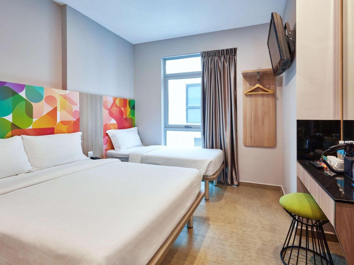 Ibis Budget Clarke Quay Hotel 3*