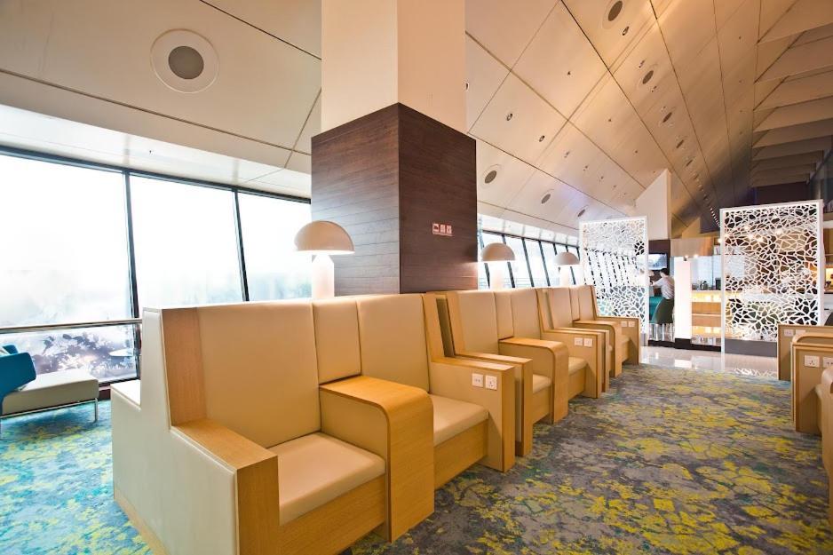 Hotel Ambassador Transit Lounge Terminal 2
