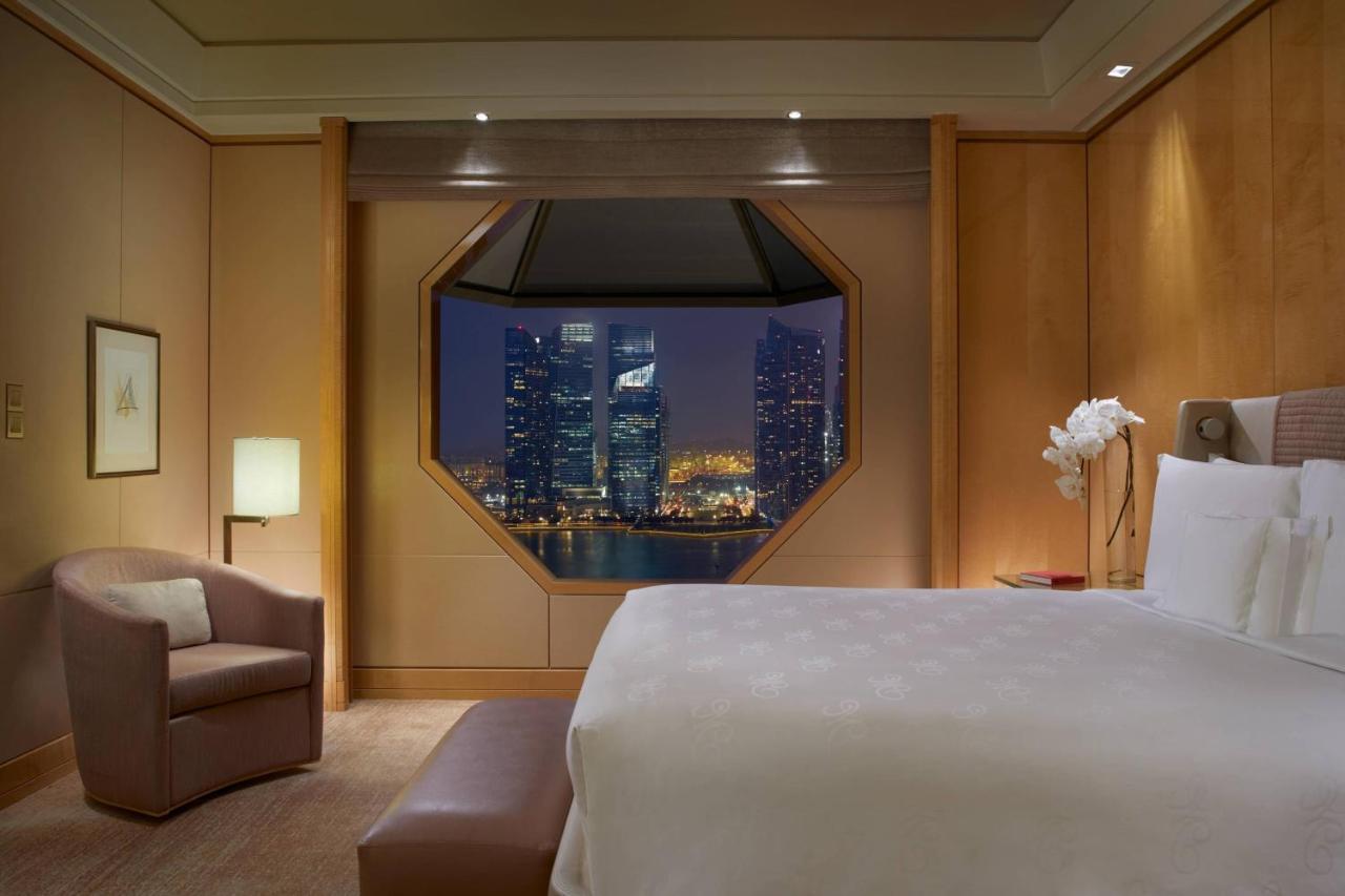 The Ritz-carlton, Millenia Hotel Singapore