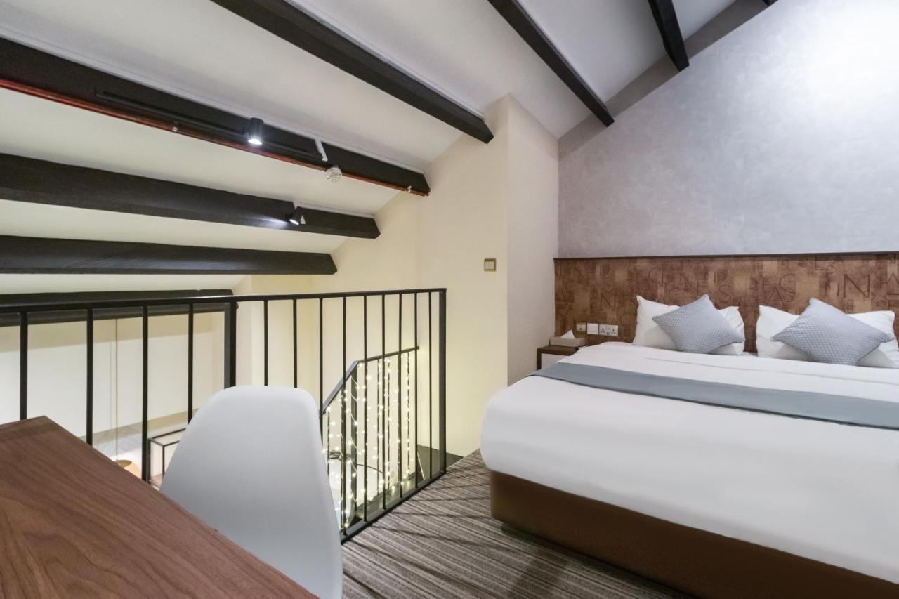 Hotel Harbour - Hamilton 3*