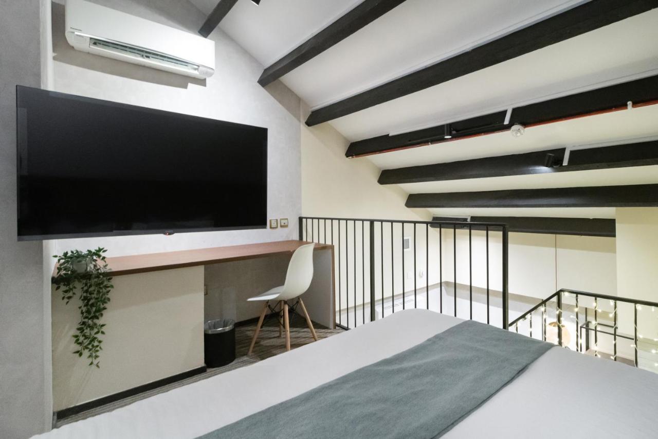 Hotel Harbour - Hamilton 3*