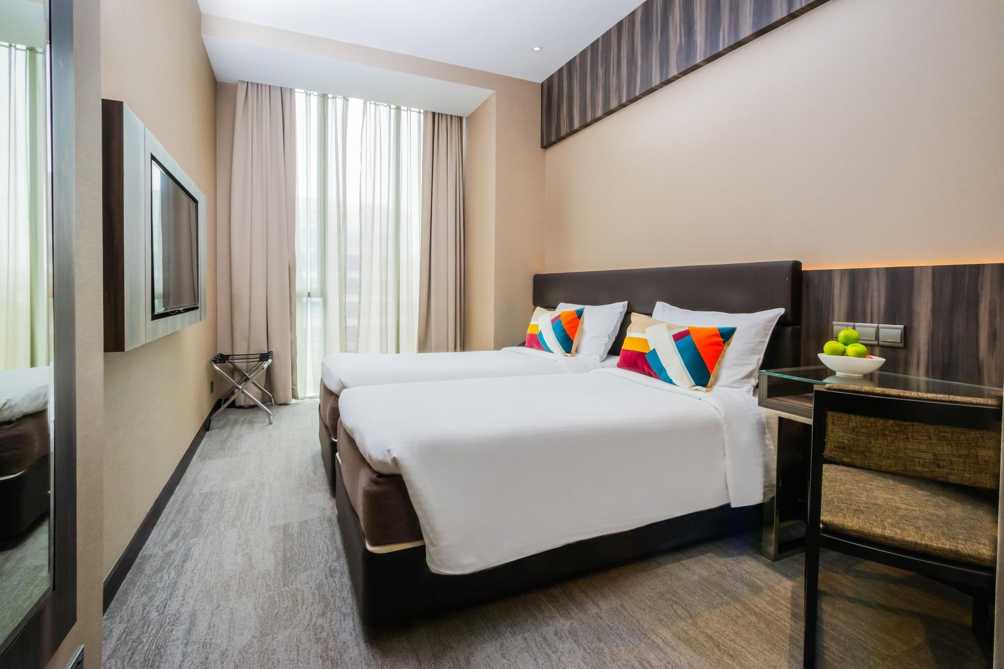 Hotel Aqueen Paya Lebar 4*