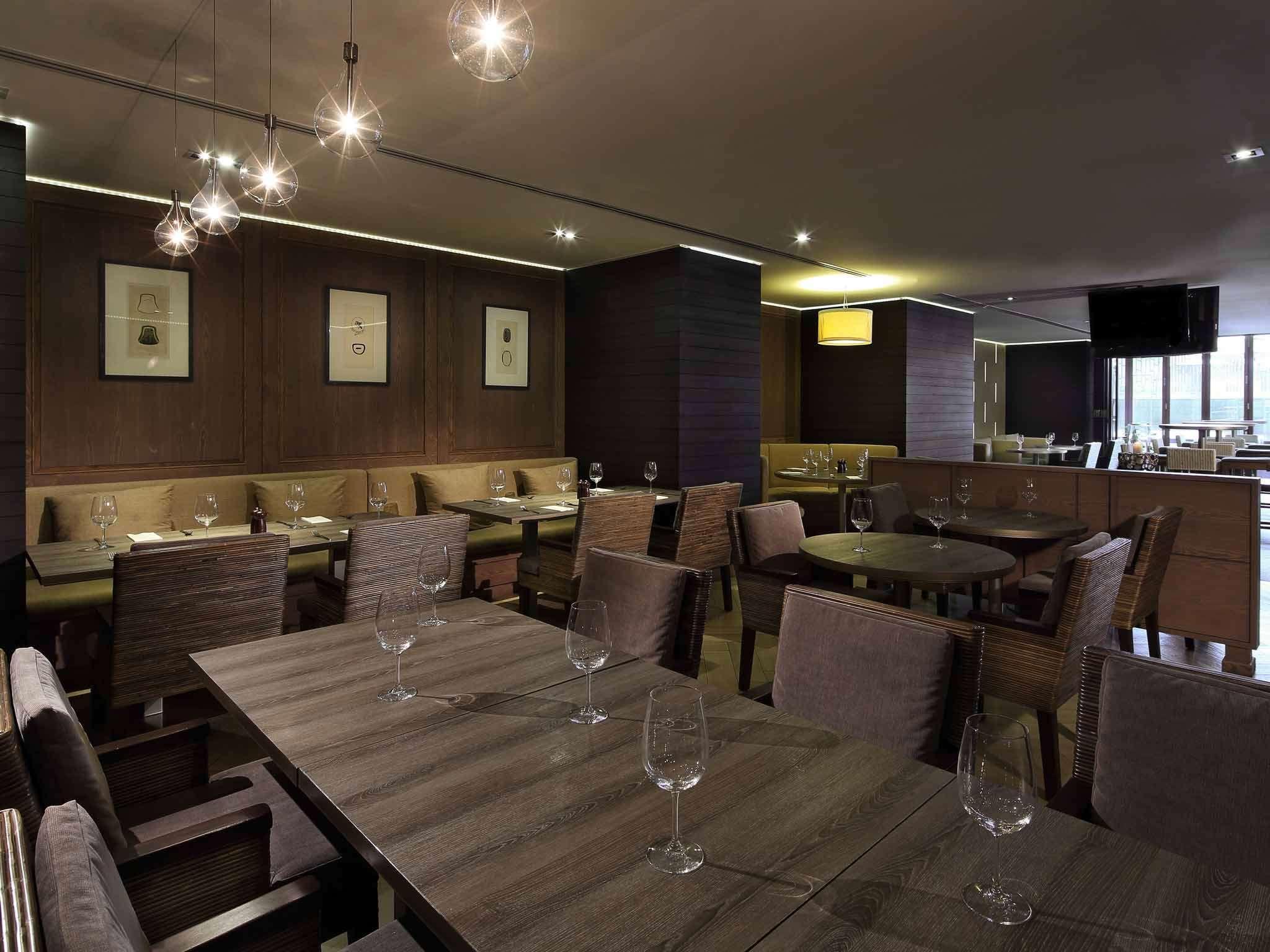 Grand Mercure Roxy Hotel