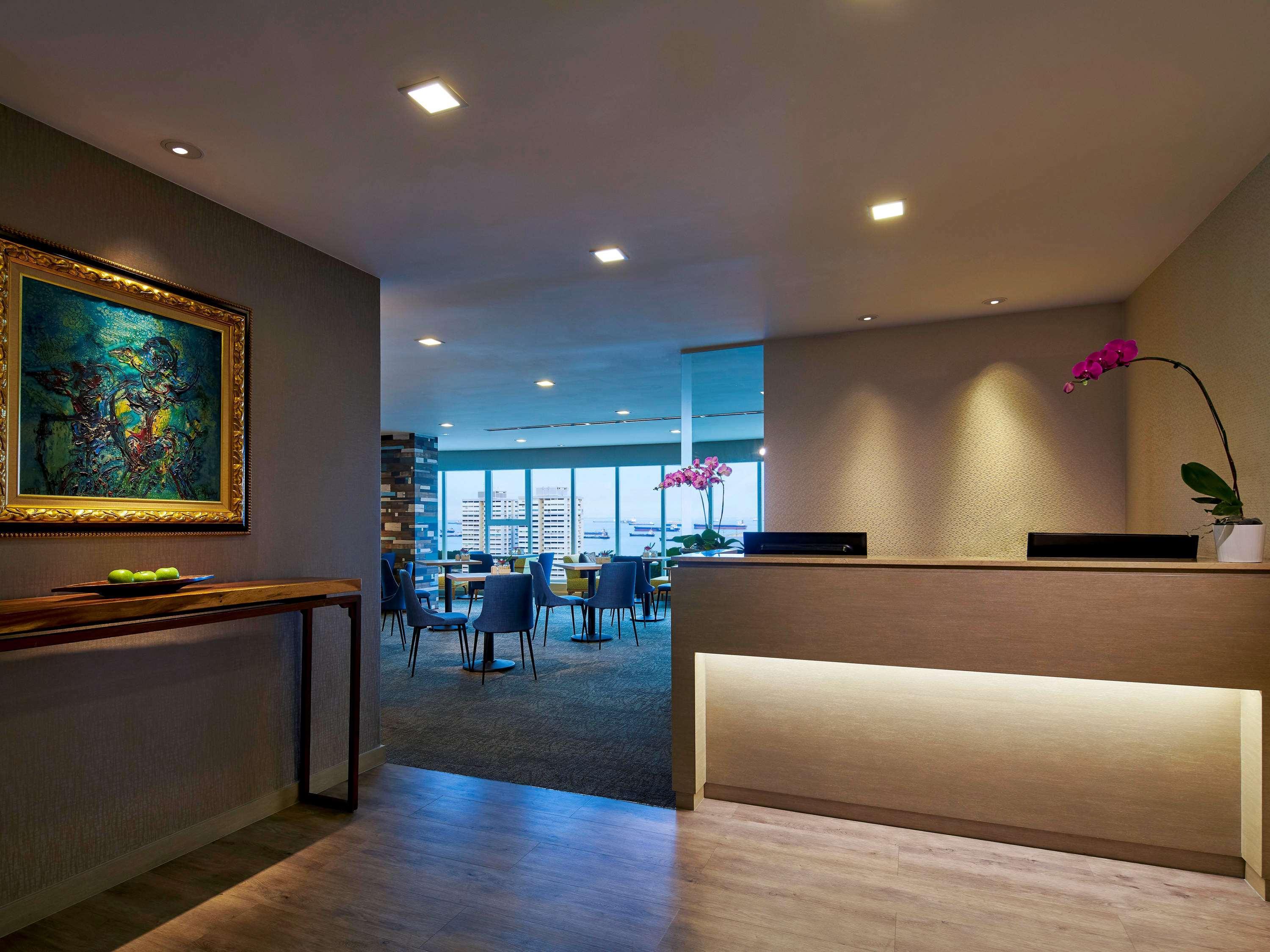 Grand Mercure Roxy 4*