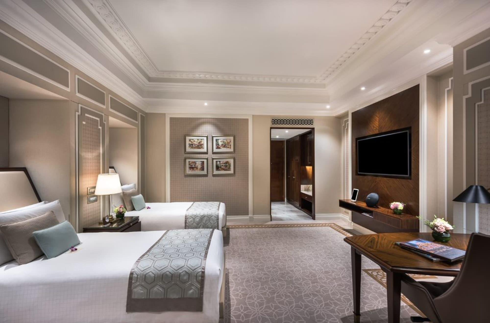 The Fullerton Hotel