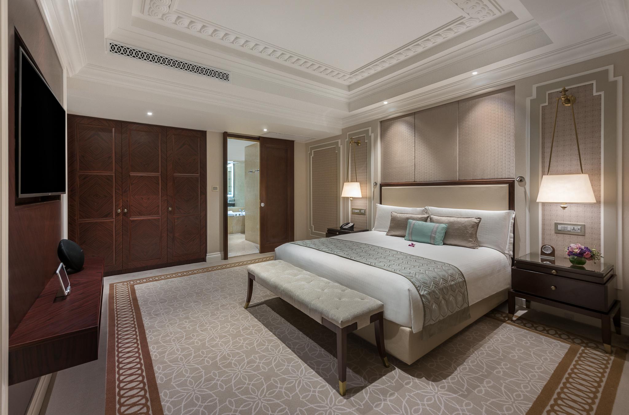 The Fullerton Hotel