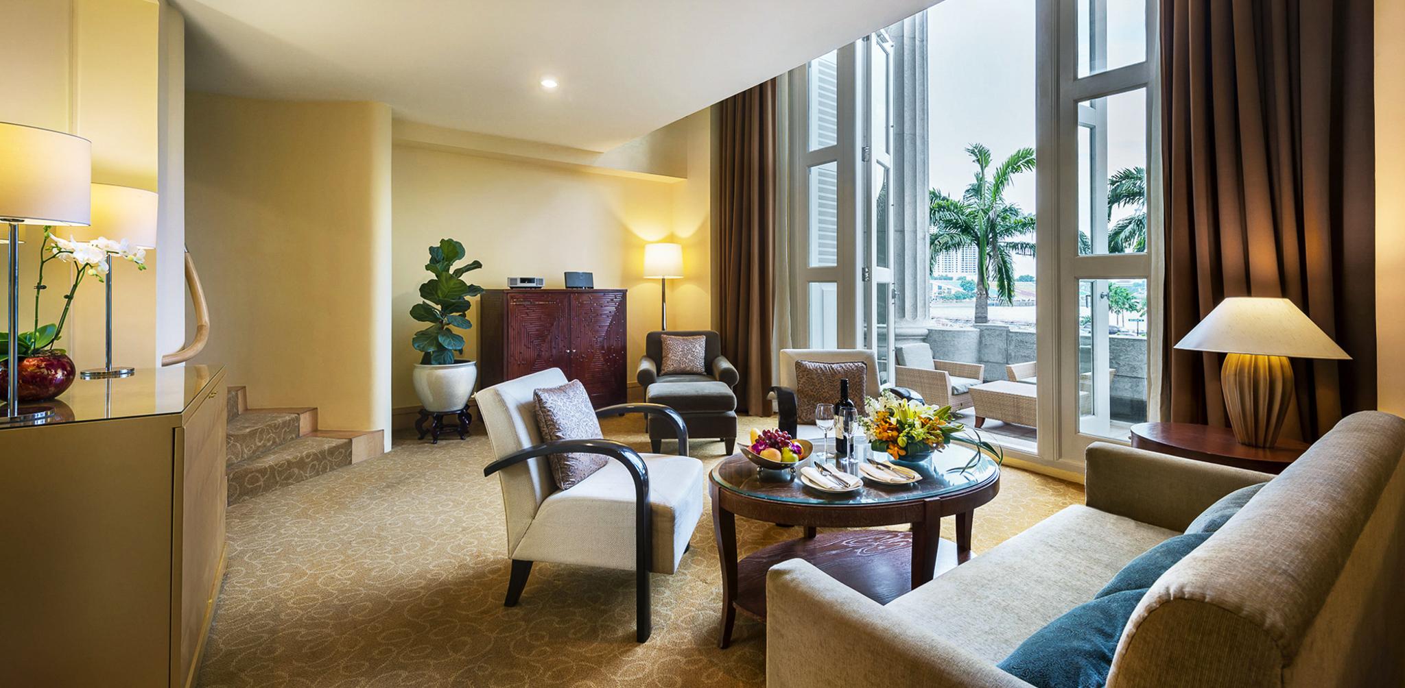 The Fullerton Hotel 5*