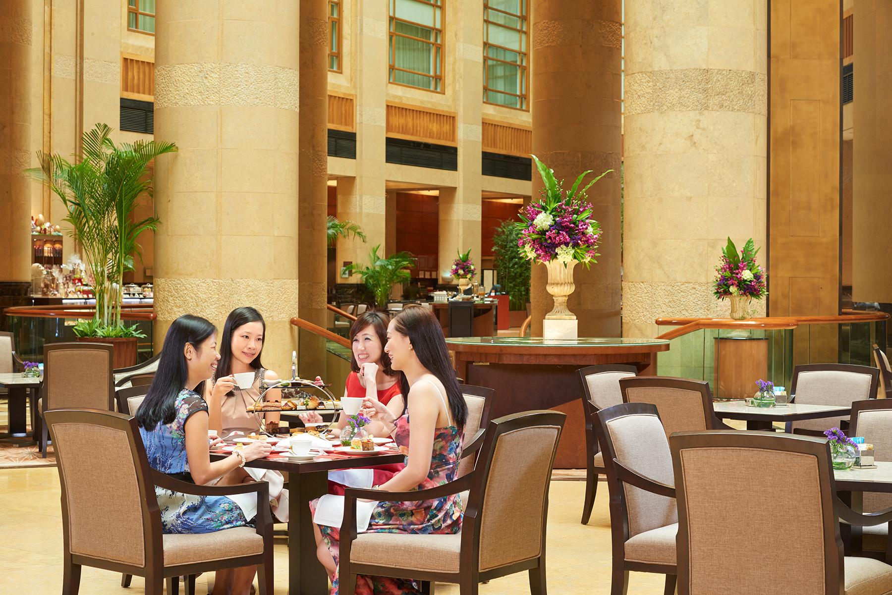 The Fullerton Hotel 5*