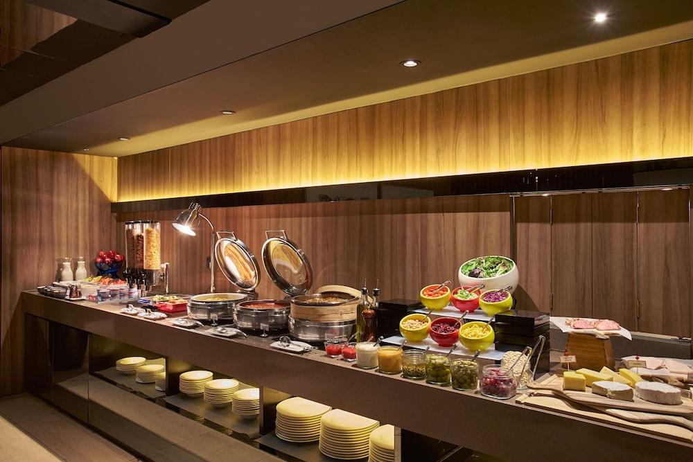 Aparthotel Pan Pacific Serviced Beach Road, 5*