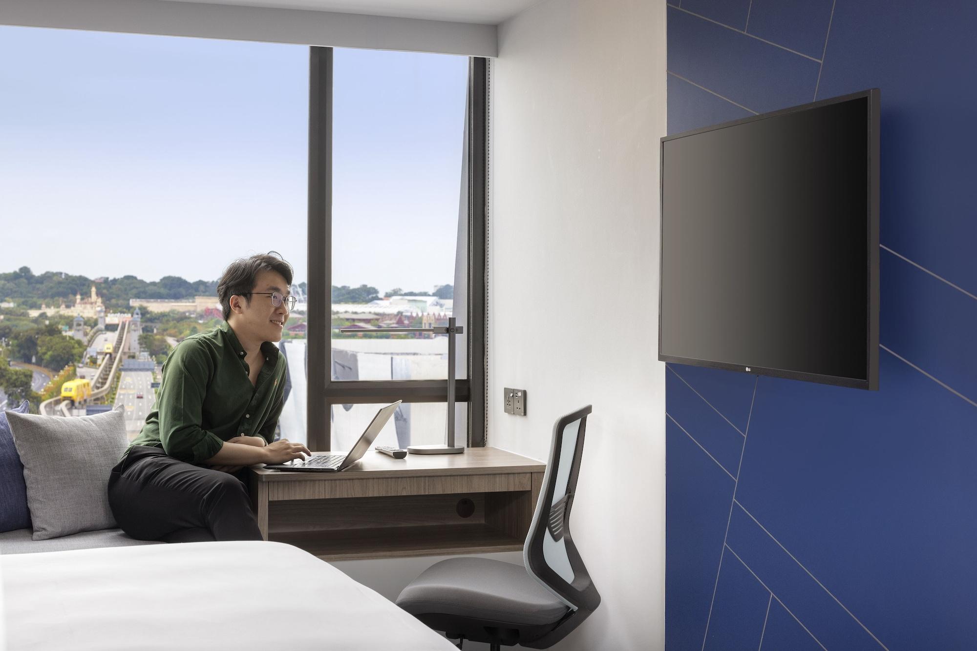 Hotel Travelodge Harbourfront 4*