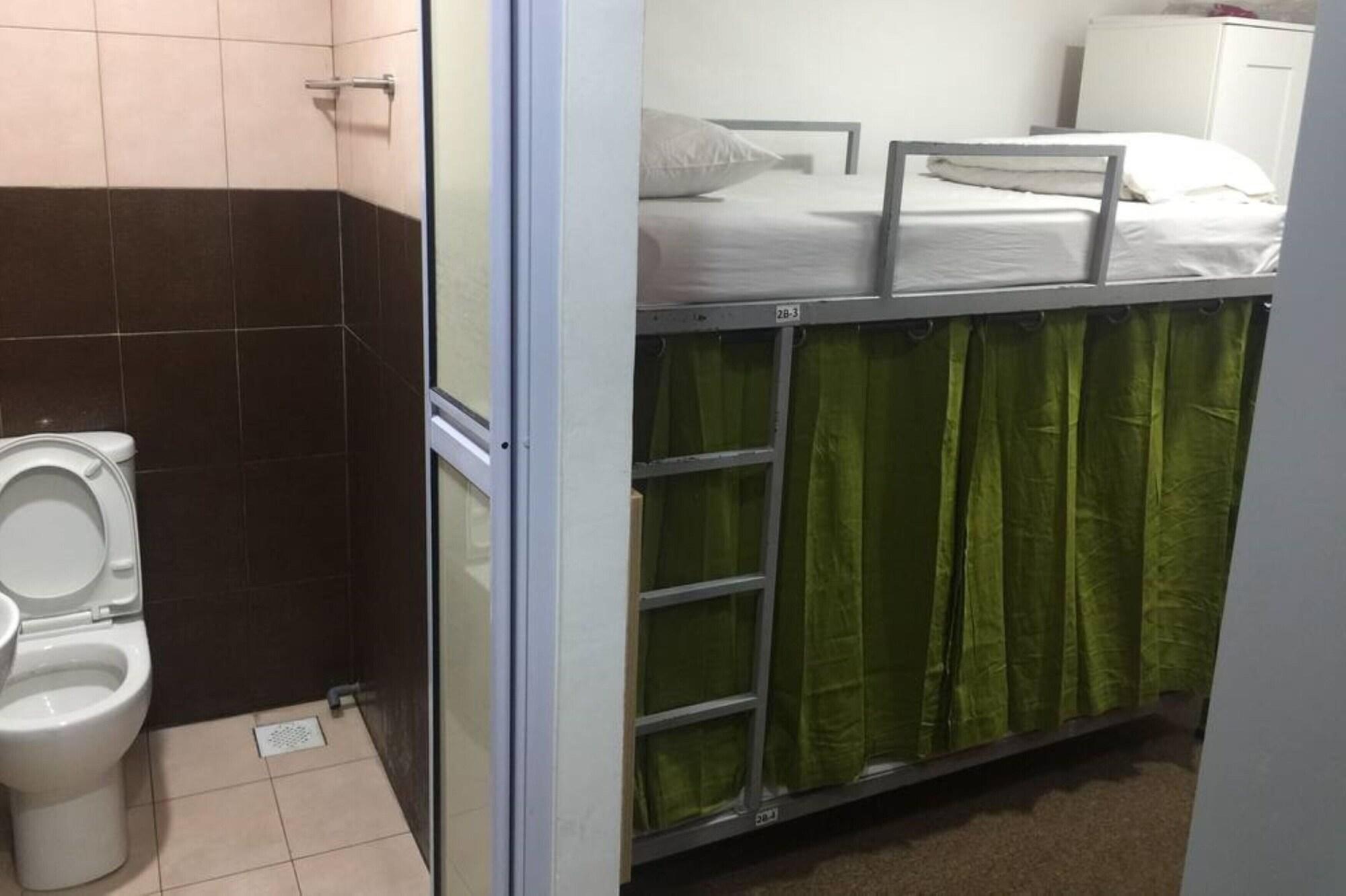 Hostel Checkers Backpackers *