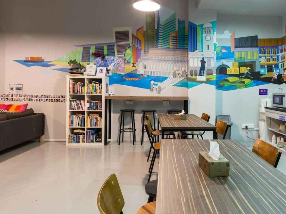 Checkers Backpackers Hostel *
