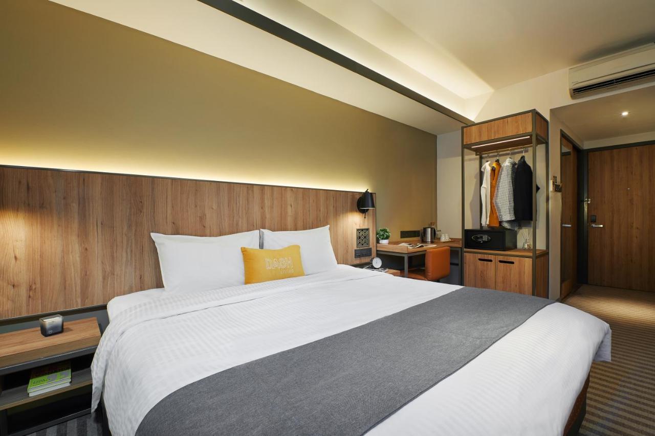 Dash Living Rochor Hotel