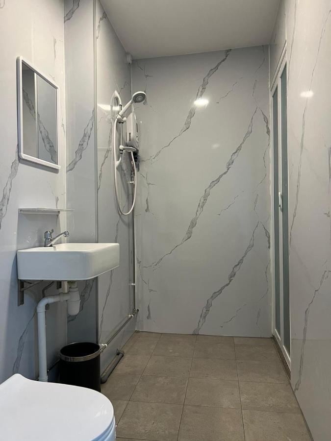 Duke Living Asrama
