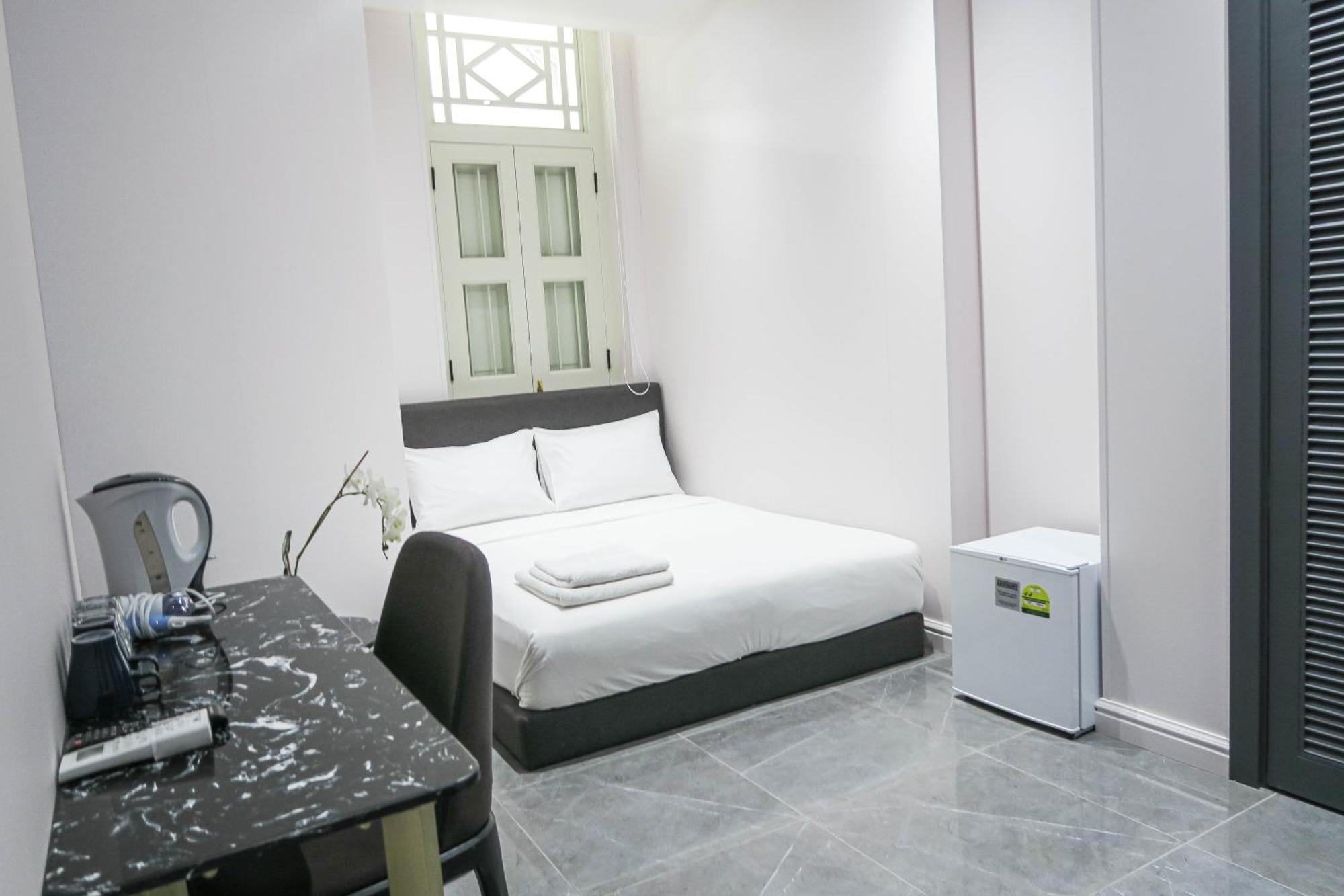 Deluxe & By Rr Apartment