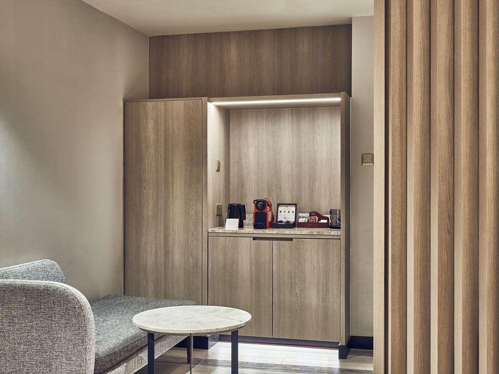 Hotel Novotel On Kitchener