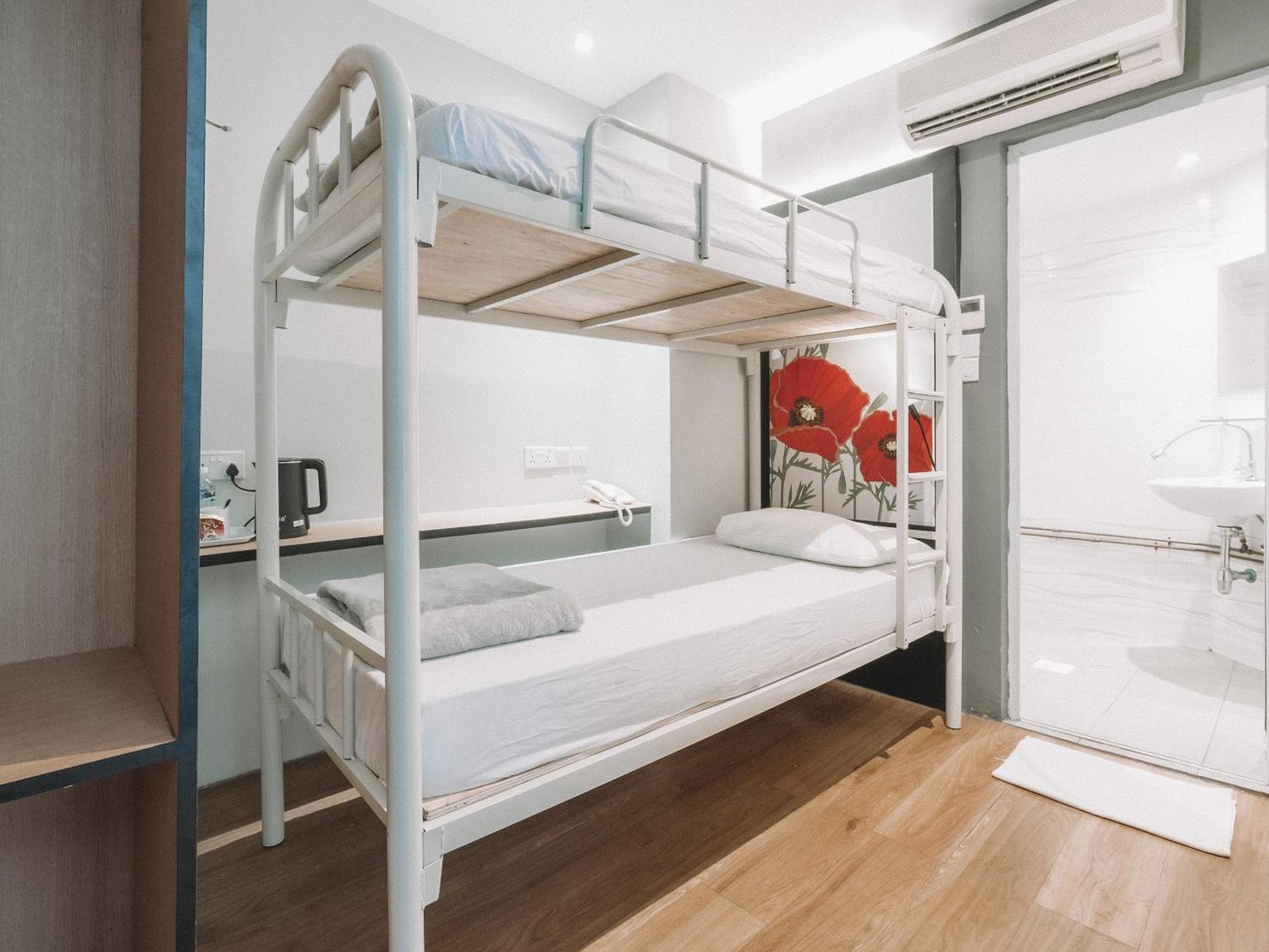 Hotel Hi Dot 3*
