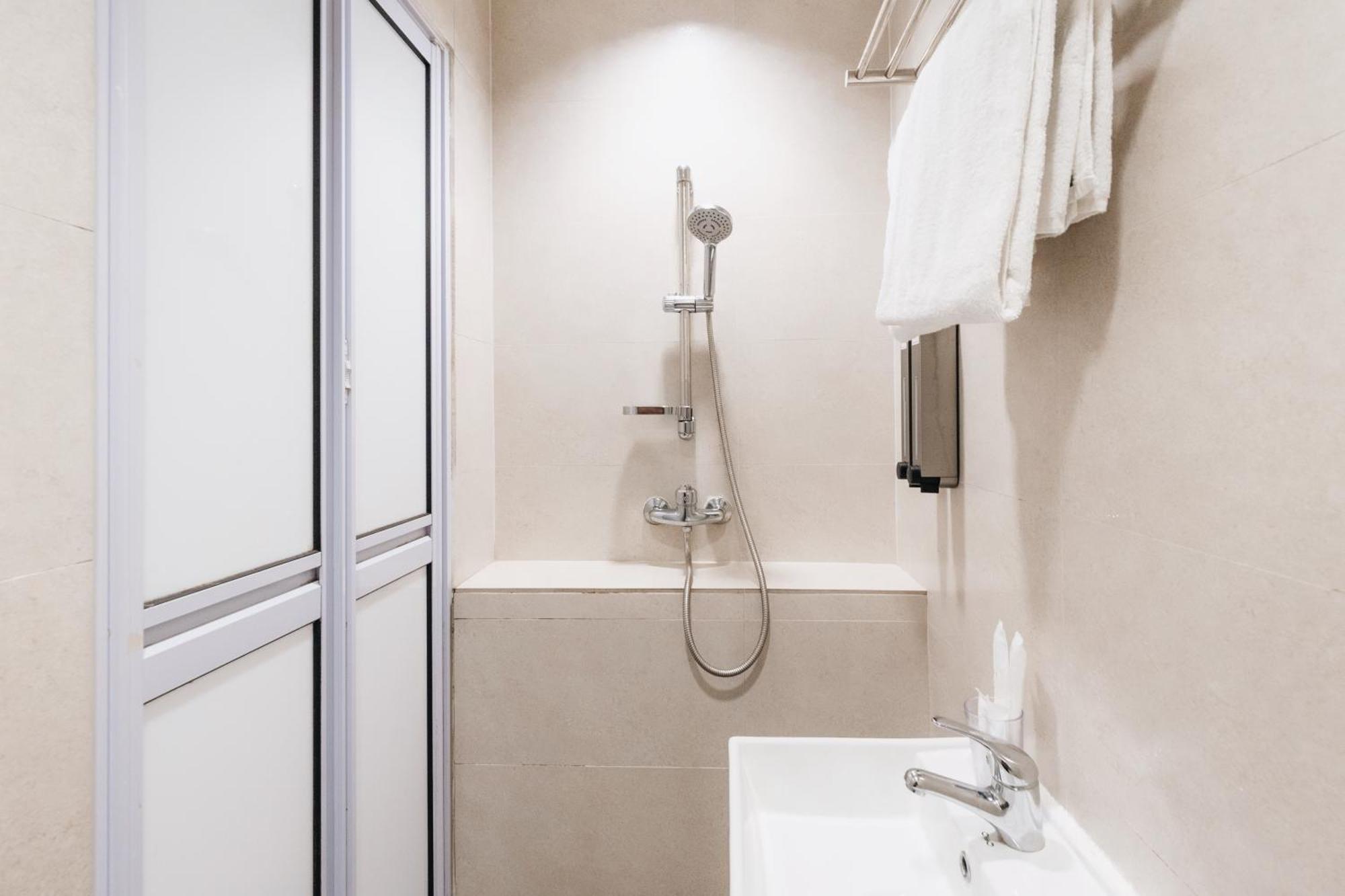 Hotel Harbour - Hamilton