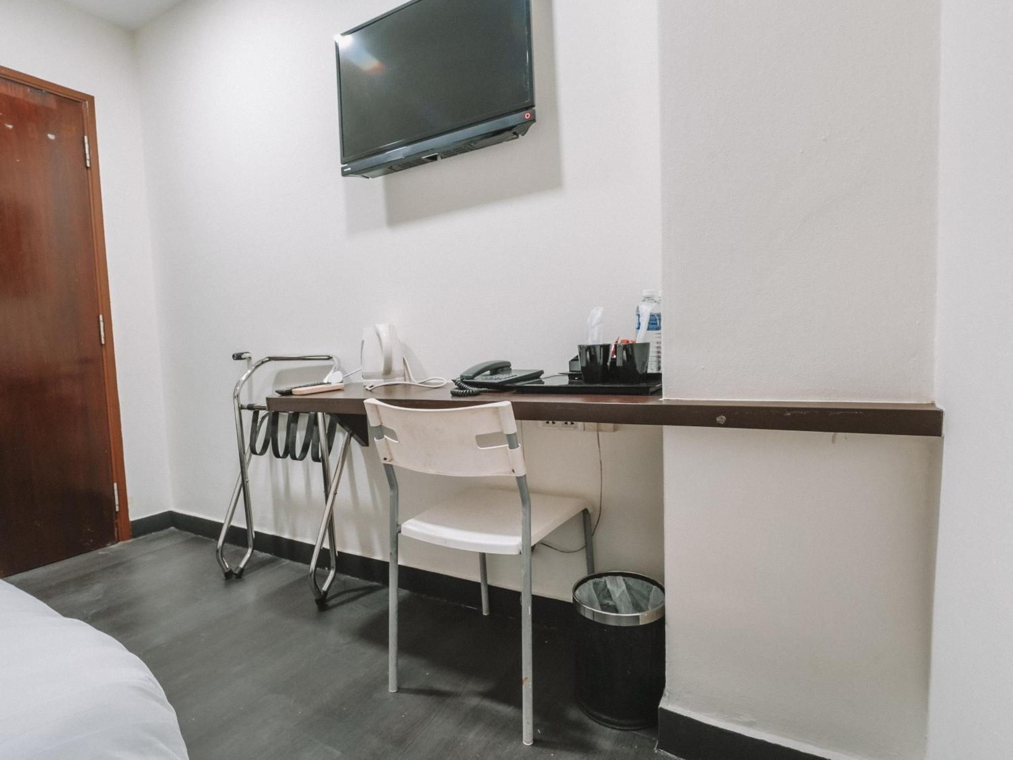 A Desker Hotel Singapore