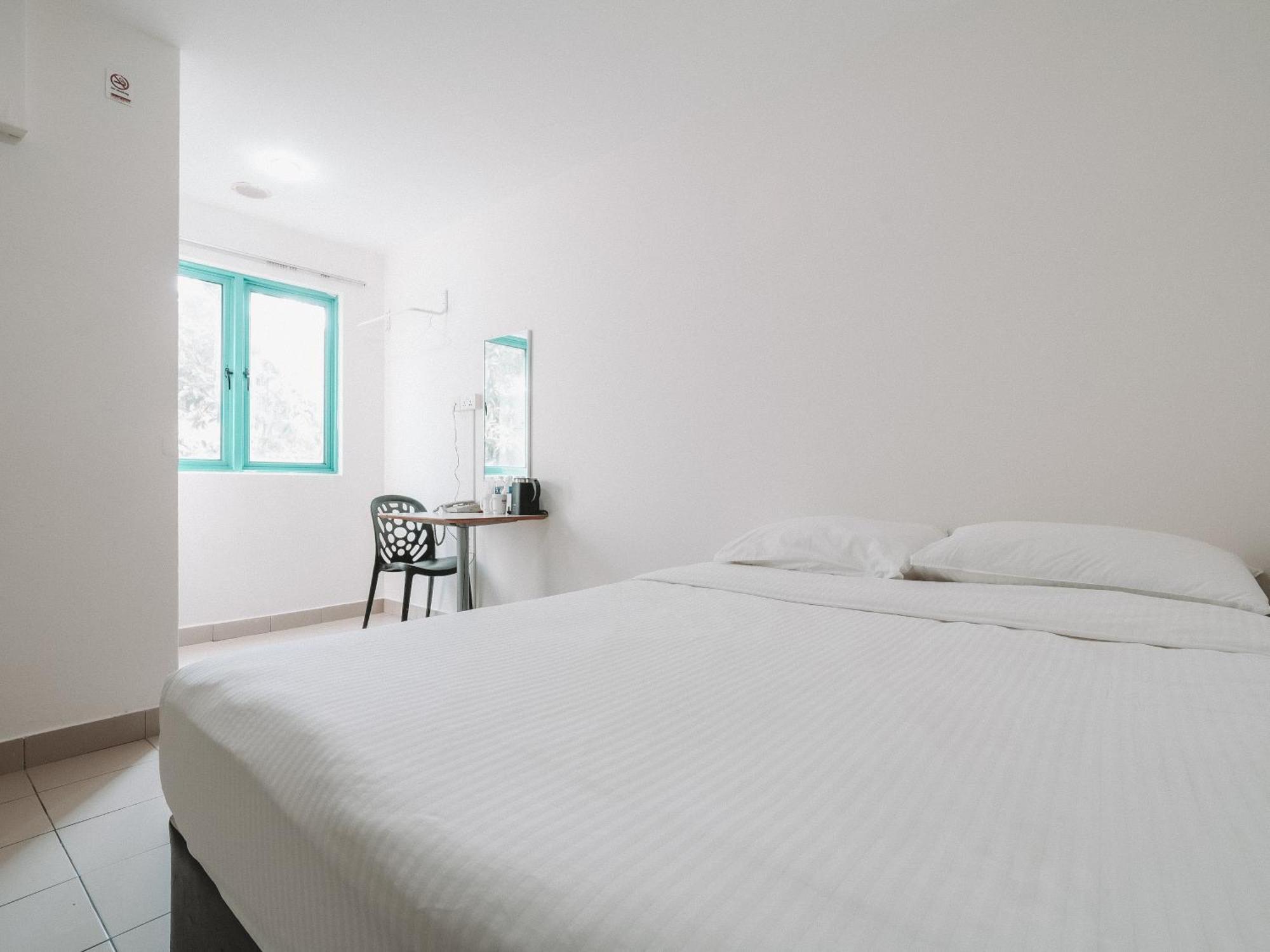 A Desker Hotel