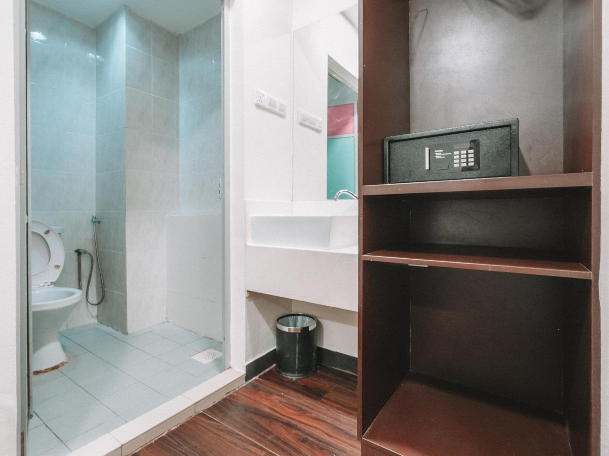 A Desker Hotel