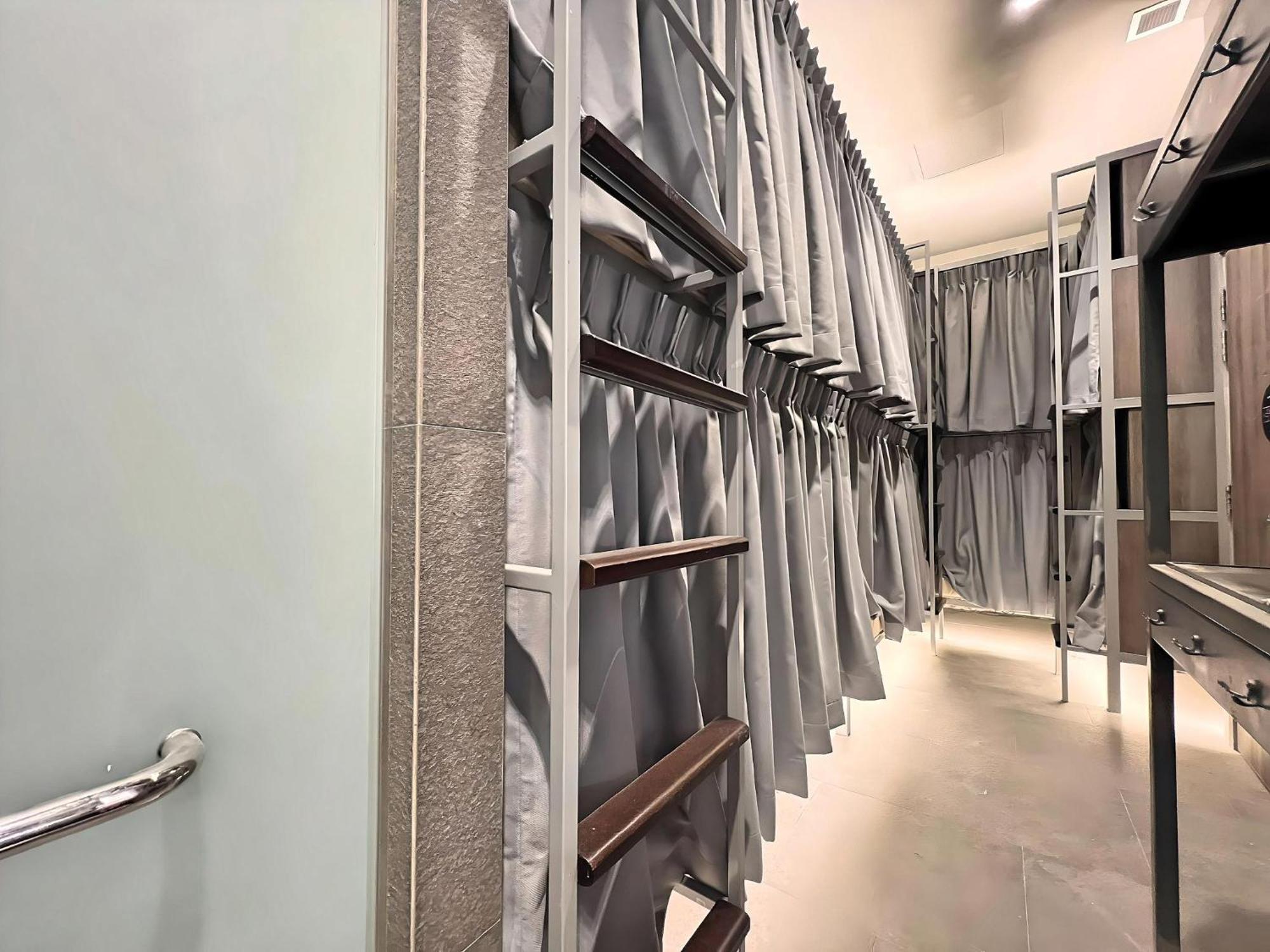 Futura Boutique Asrama