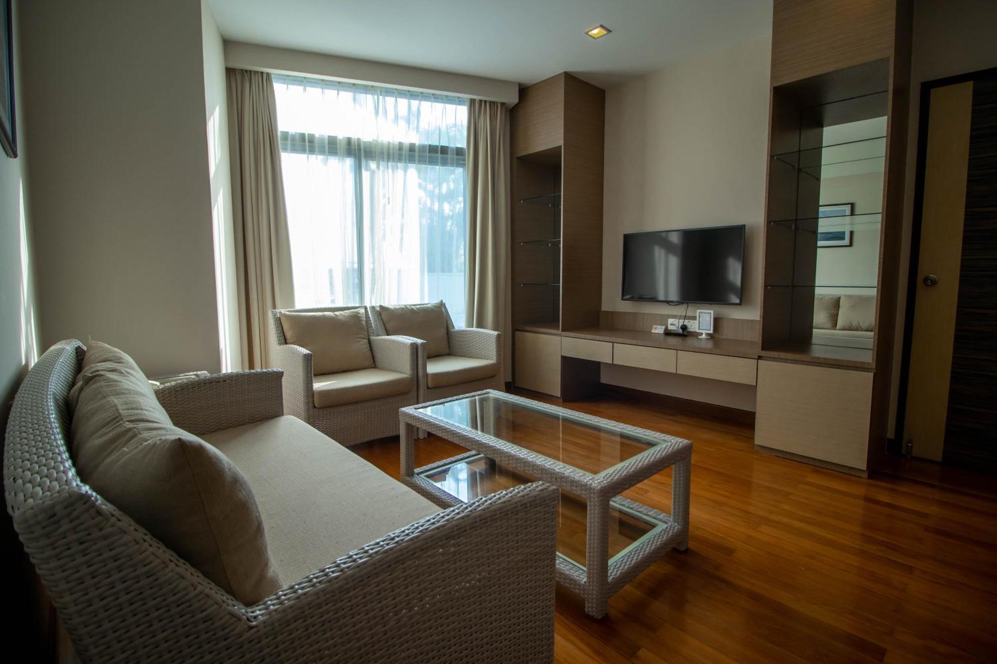 Republic Of Yacht Club Hotel Singapore