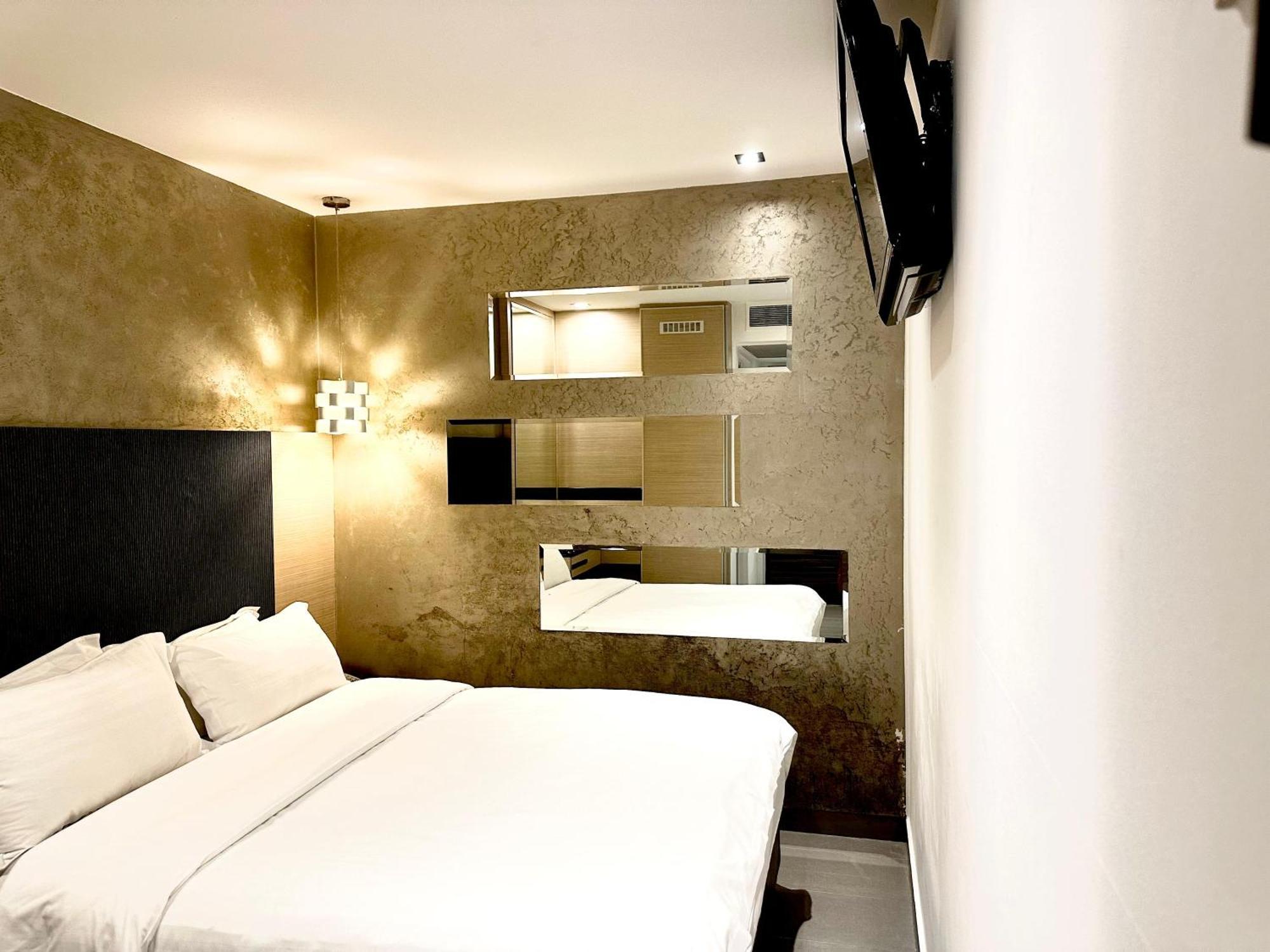 Hotel The Snooze At Bugis Singapore