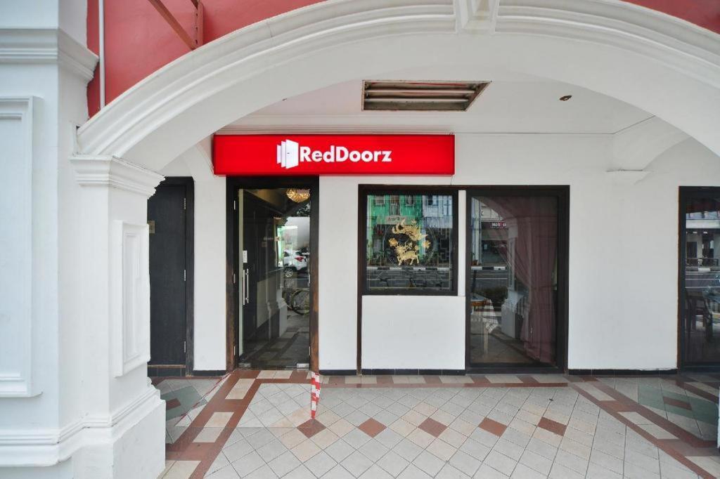 Hotel Reddoorz Near Marine Parade Singapore