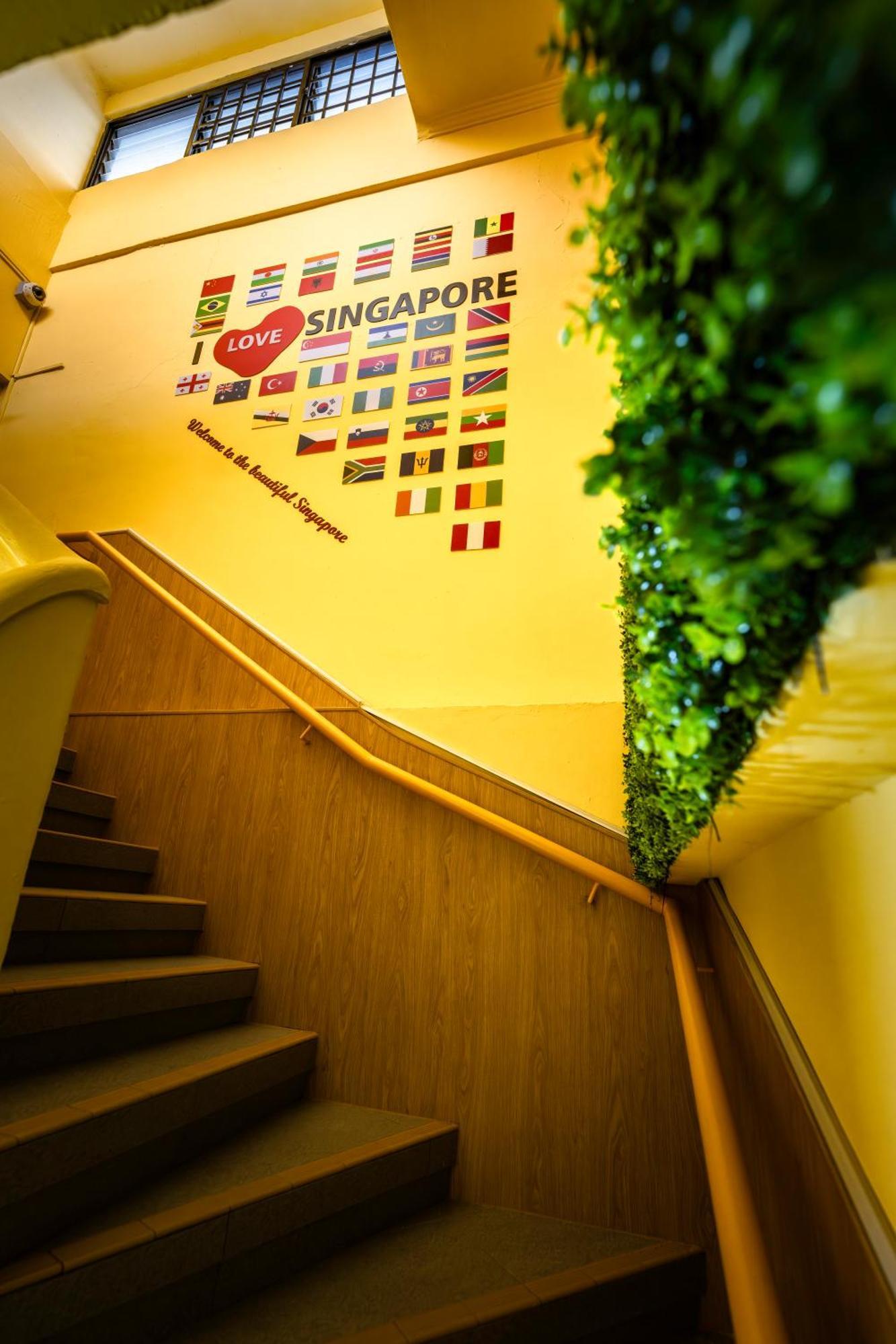 Gusti Hostel Singapore