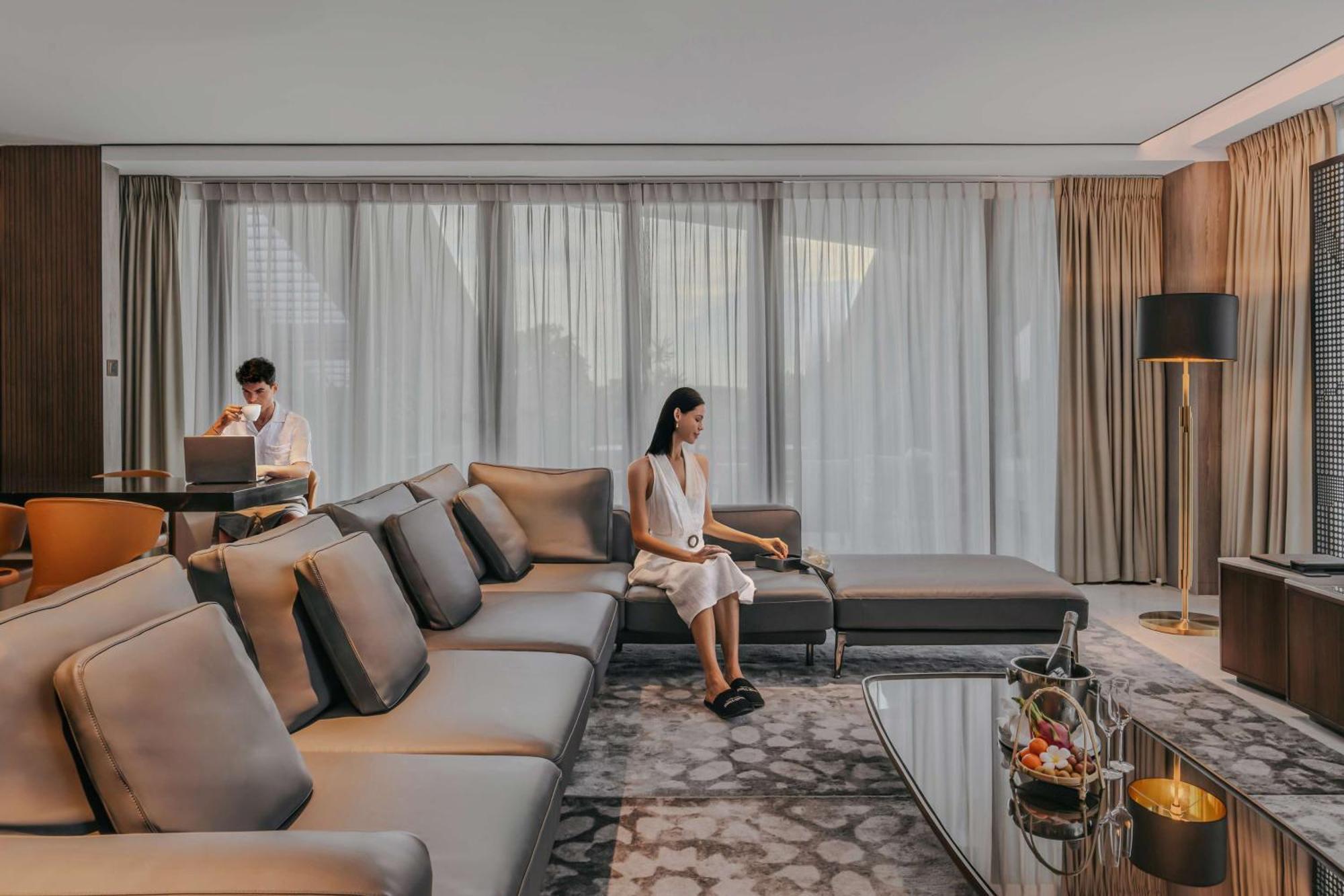 Dusit Thani Laguna Hotel 5*