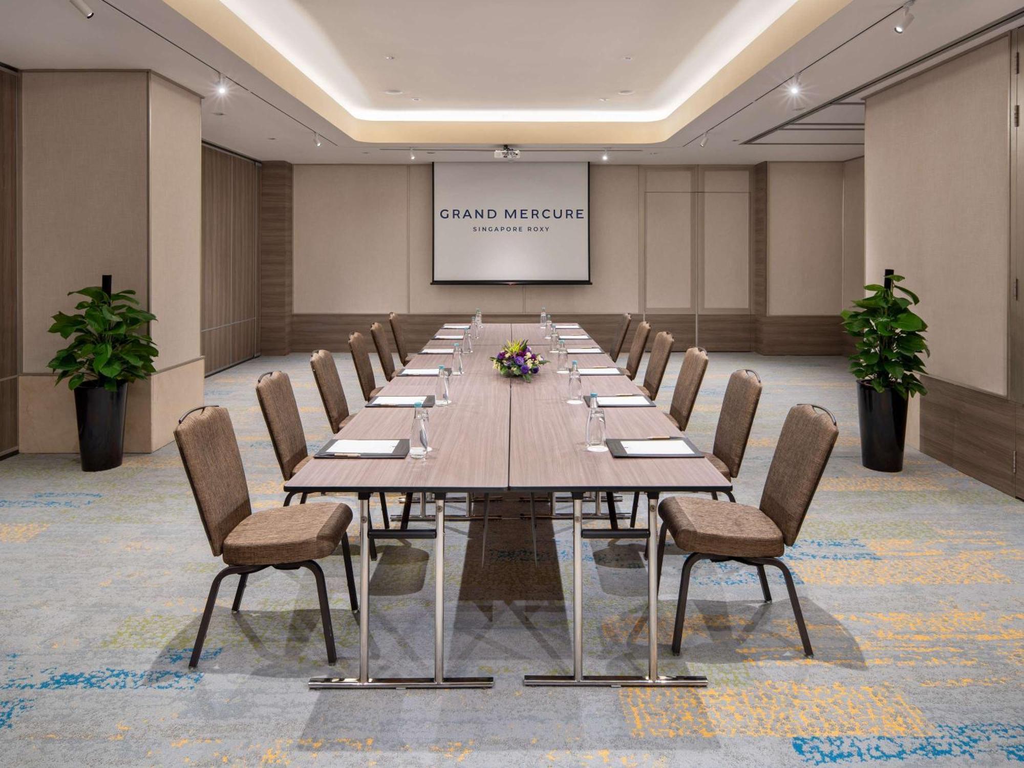 Grand Mercure Roxy Hotel Singapore
