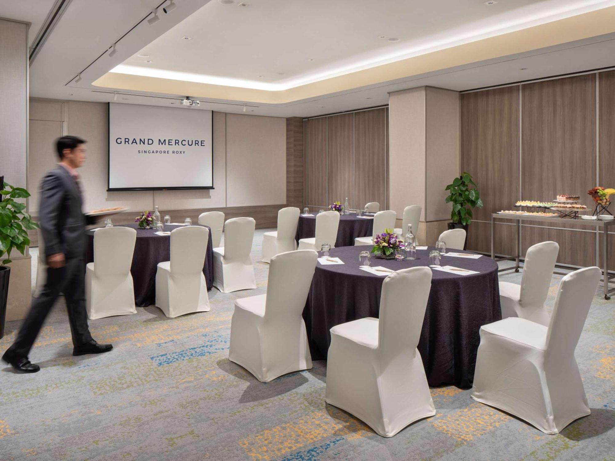 Grand Mercure Roxy 4* Singapore