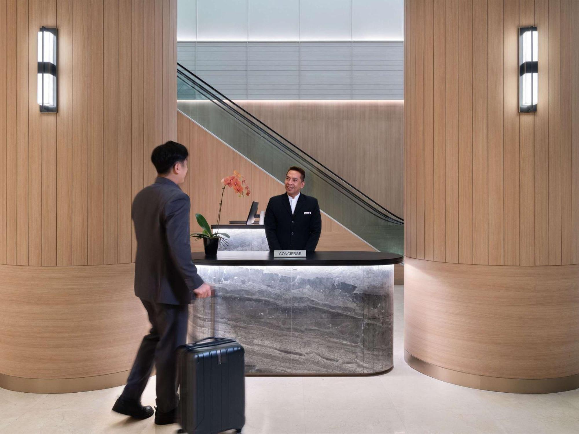 Grand Mercure Roxy Singapore