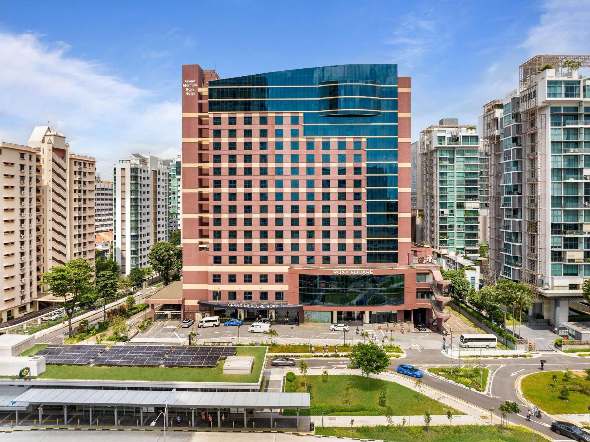 Grand Mercure Roxy 4*