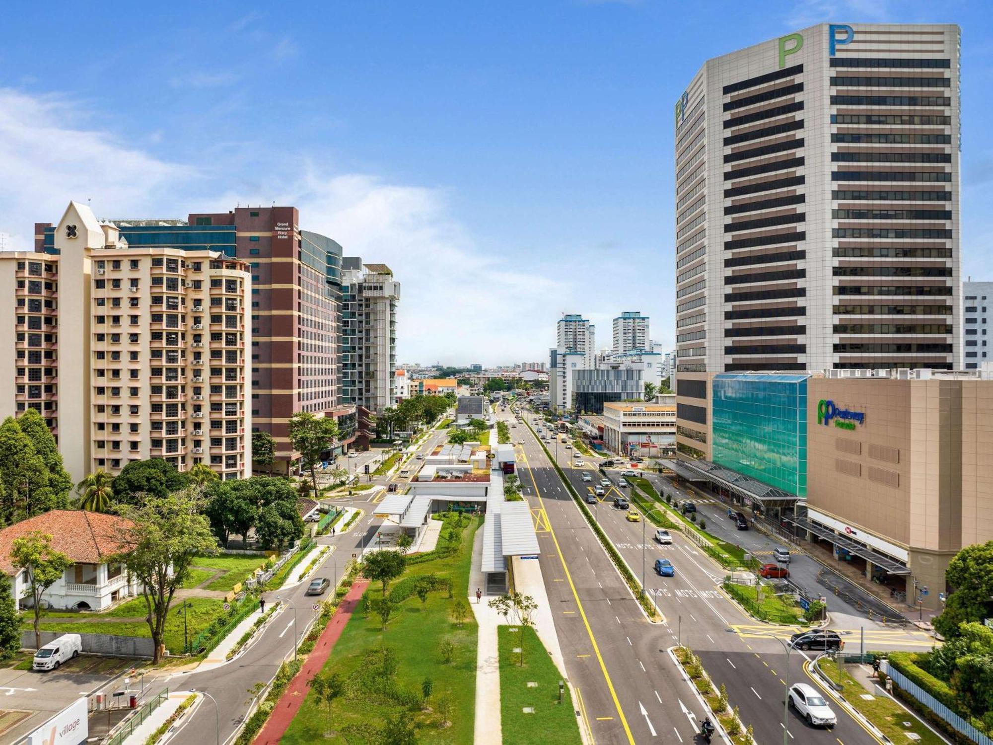Grand Mercure Roxy Singapore