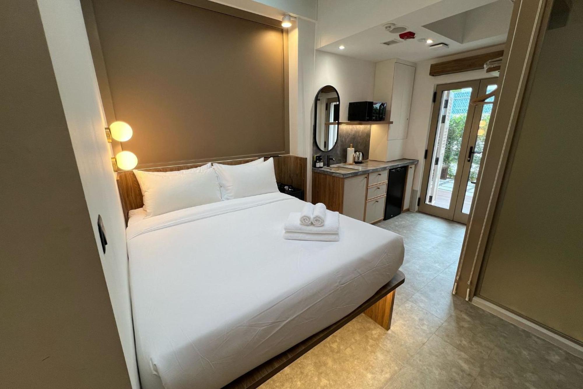 Heritage Collection On Victoria - Mobile App Check-in Singapore