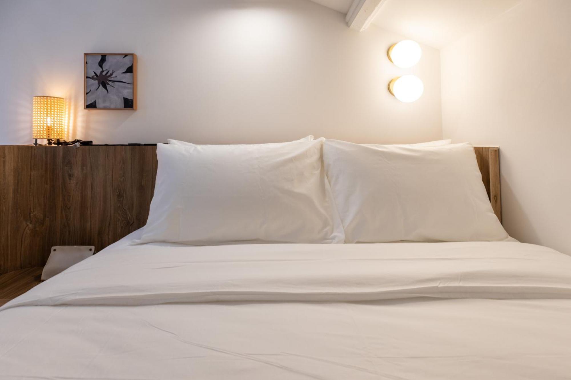 Heritage Collection On Victoria - Mobile App Check-in 3* Singapore