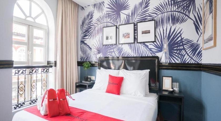 Hotel Reddoorz Near Marine Parade 3*