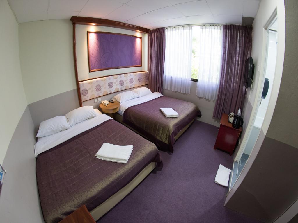 Hotel 165